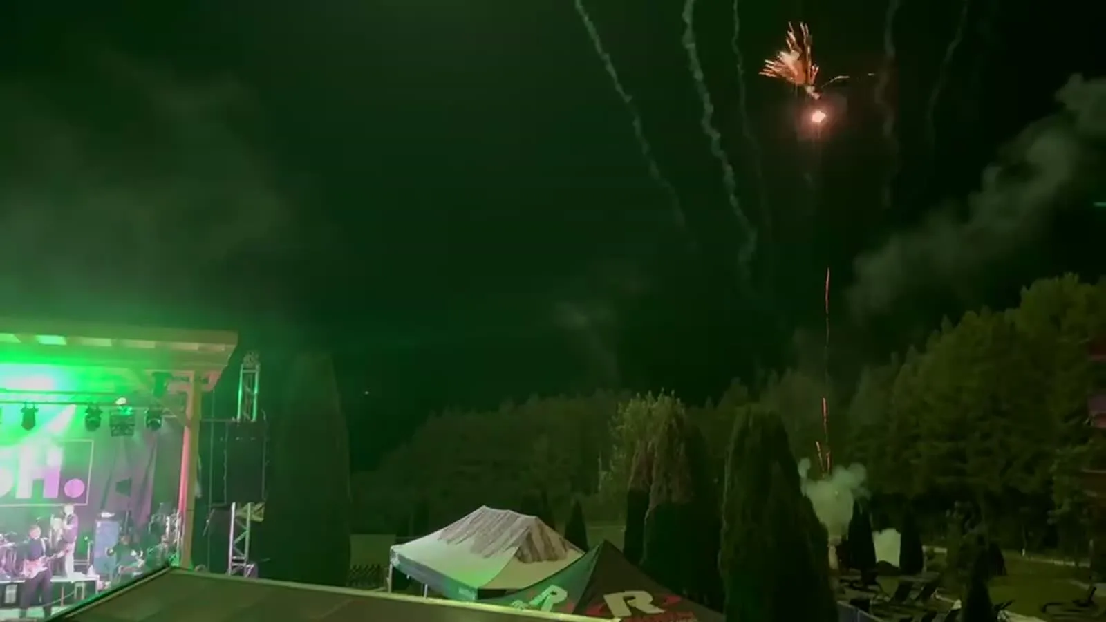 JOSH. 2025: Feuerwerk